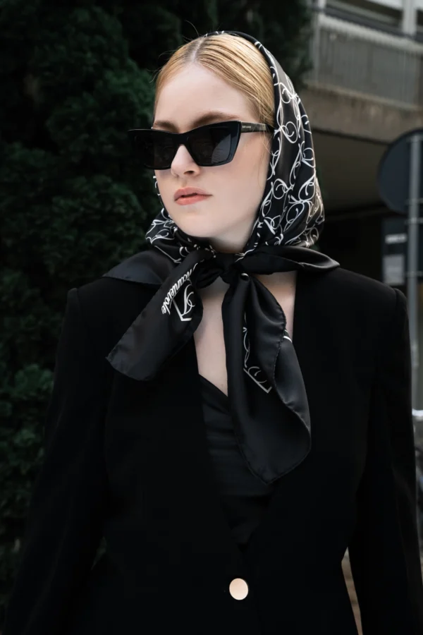 Silk Foulard in Black & Cream