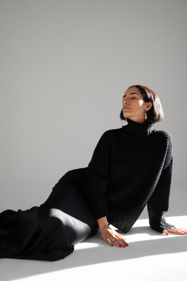 Ribbed Turtleneck Sweater black