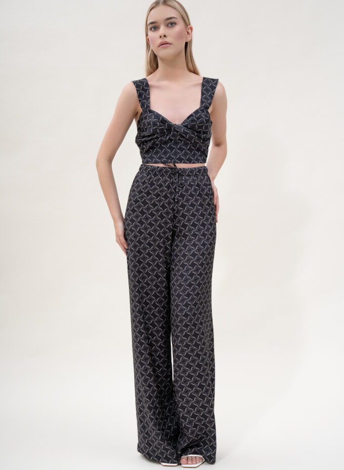 Wide-Leg Pants in Black and Cream