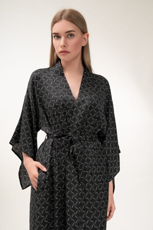 Kimono in Black & cream