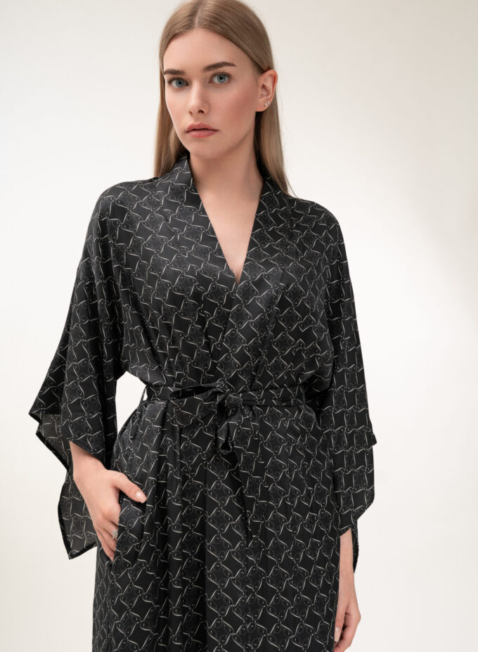 Kimono in Black & cream
