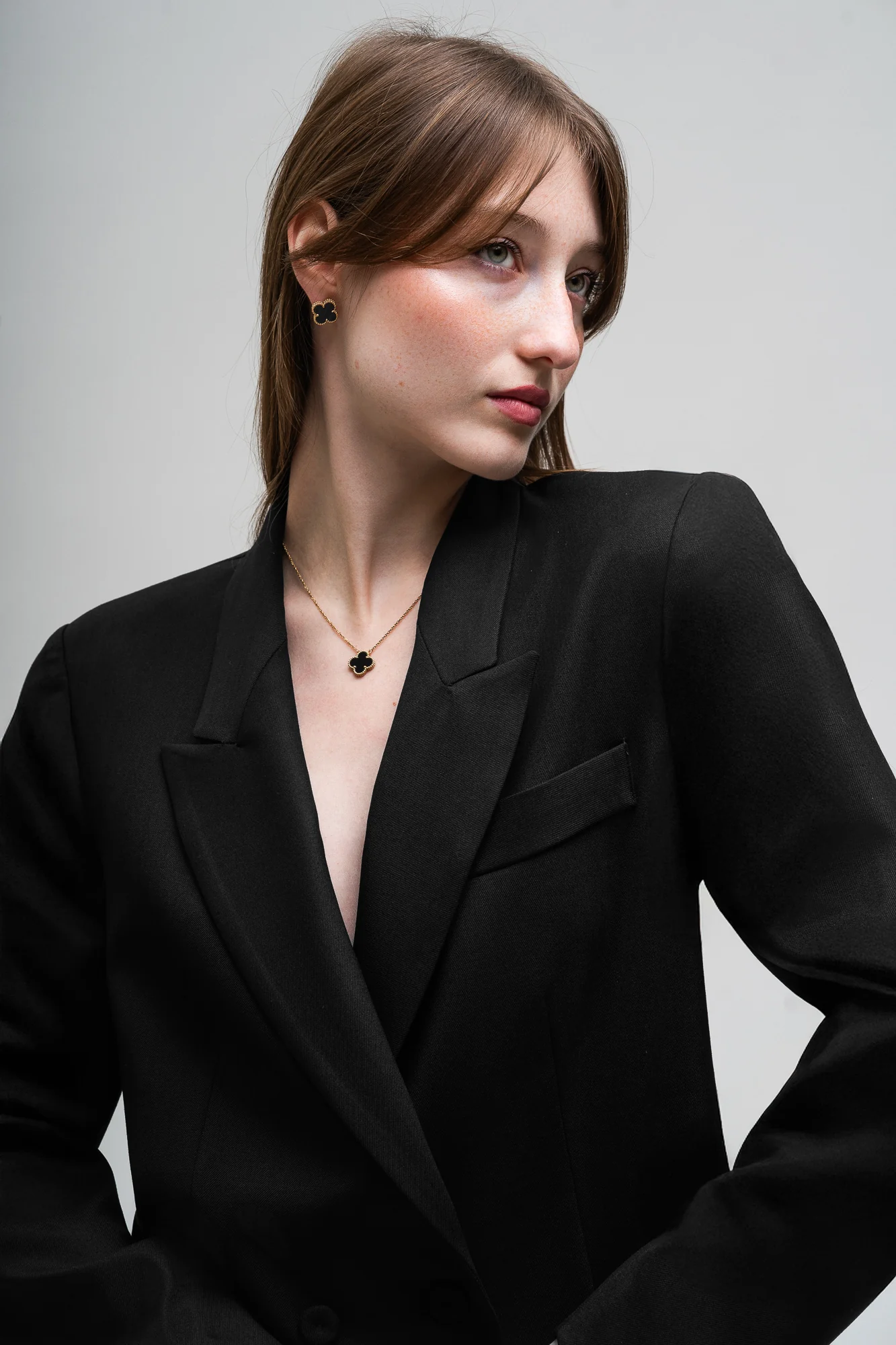 Incantevole Milano Fall Winter 2026–2027 – close-up of a black tailored blazer