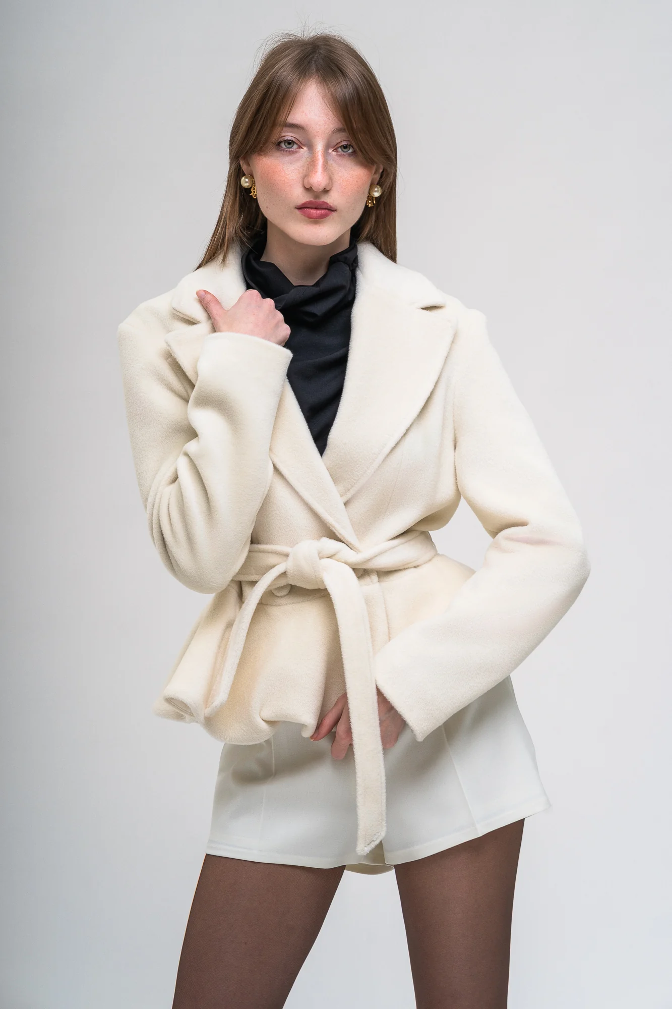 Incantevole Milano Fall Winter 2026–2027 – ivory belted jacket and matching shorts